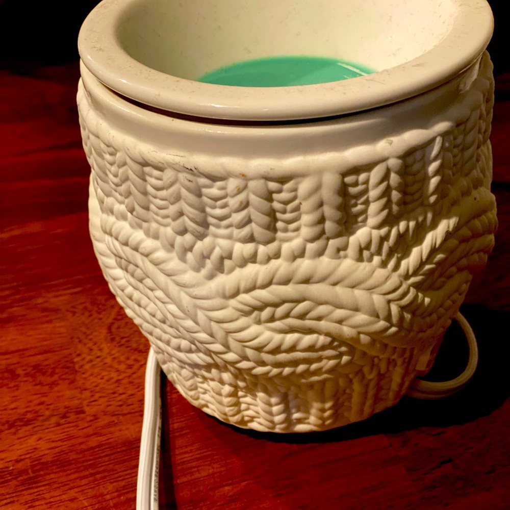 Cable Knit Wax Melt Warmer
